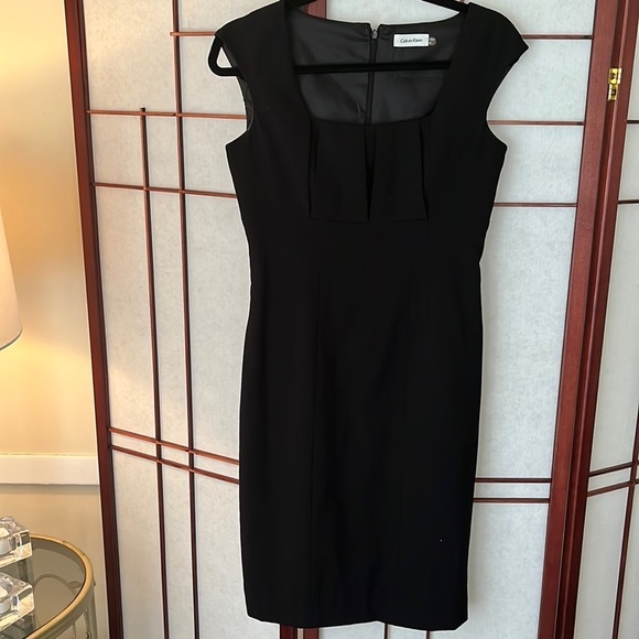 Calvin Klein Dresses & Skirts - Calvin Klein Size 4 Little Black Dress Lined in EUC